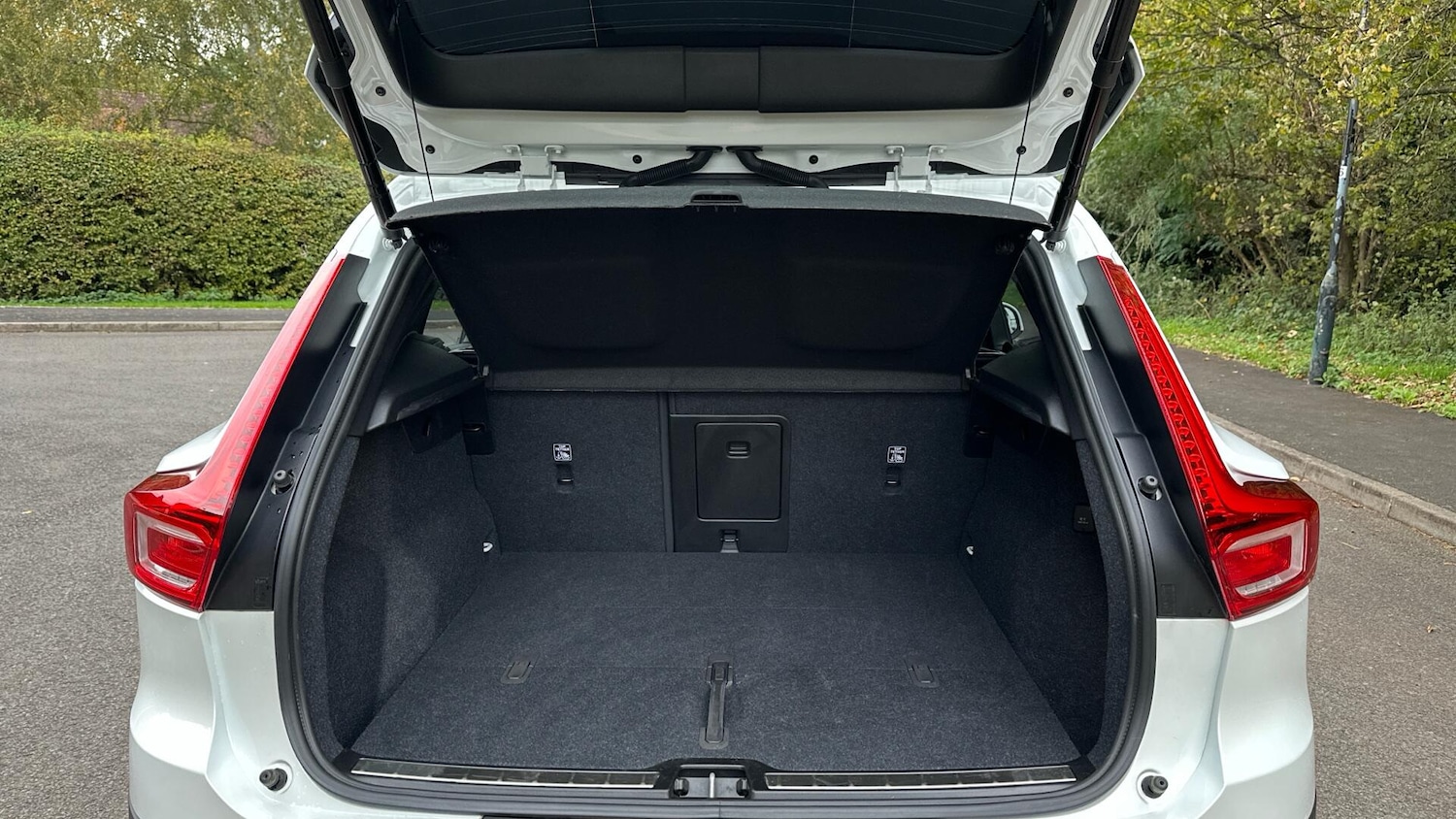 Used Volvo XC40 2024 for sale - 76337132: Photo 43