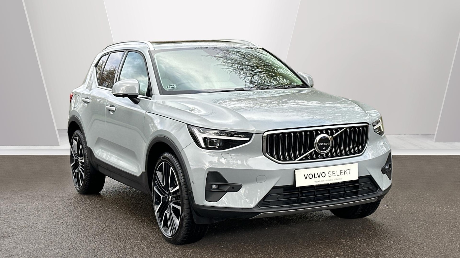 Used Volvo XC40 2026 for sale - 77673015: Photo 1
