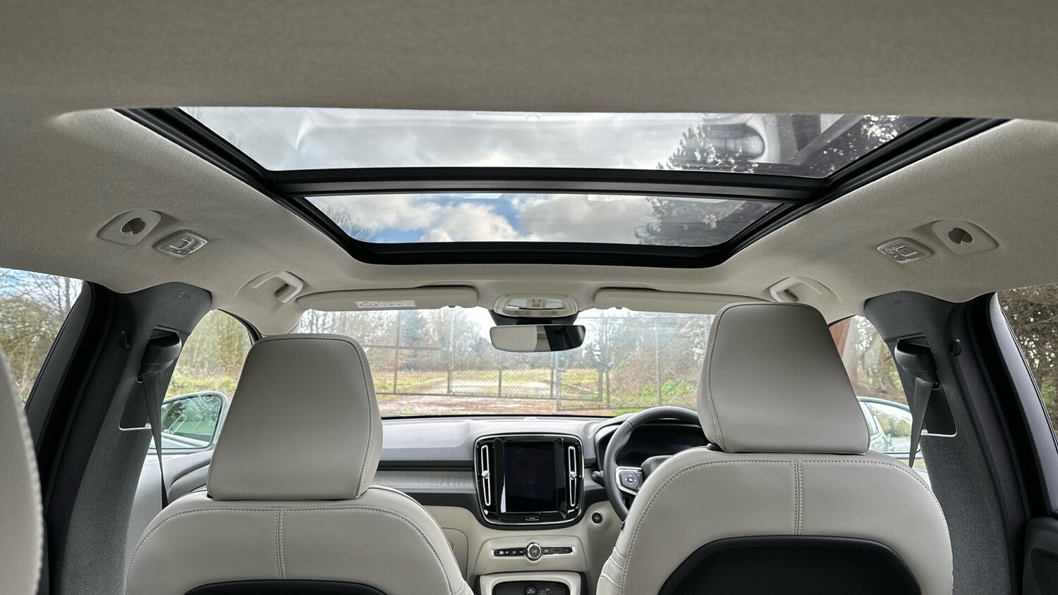 Used Volvo XC40 2026 for sale - 77673015: Photo 16