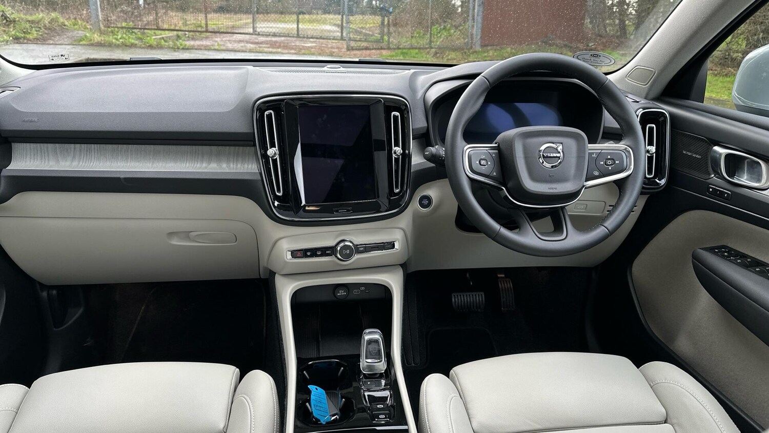 Used Volvo XC40 2026 for sale - 77673015: Photo 25