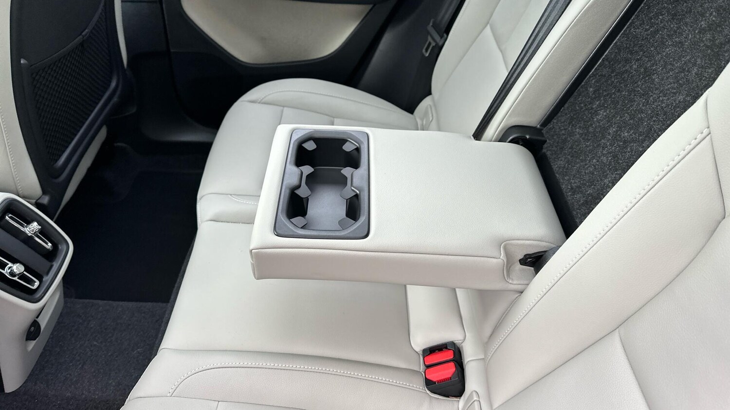 Used Volvo XC40 2026 for sale - 77673015: Photo 26