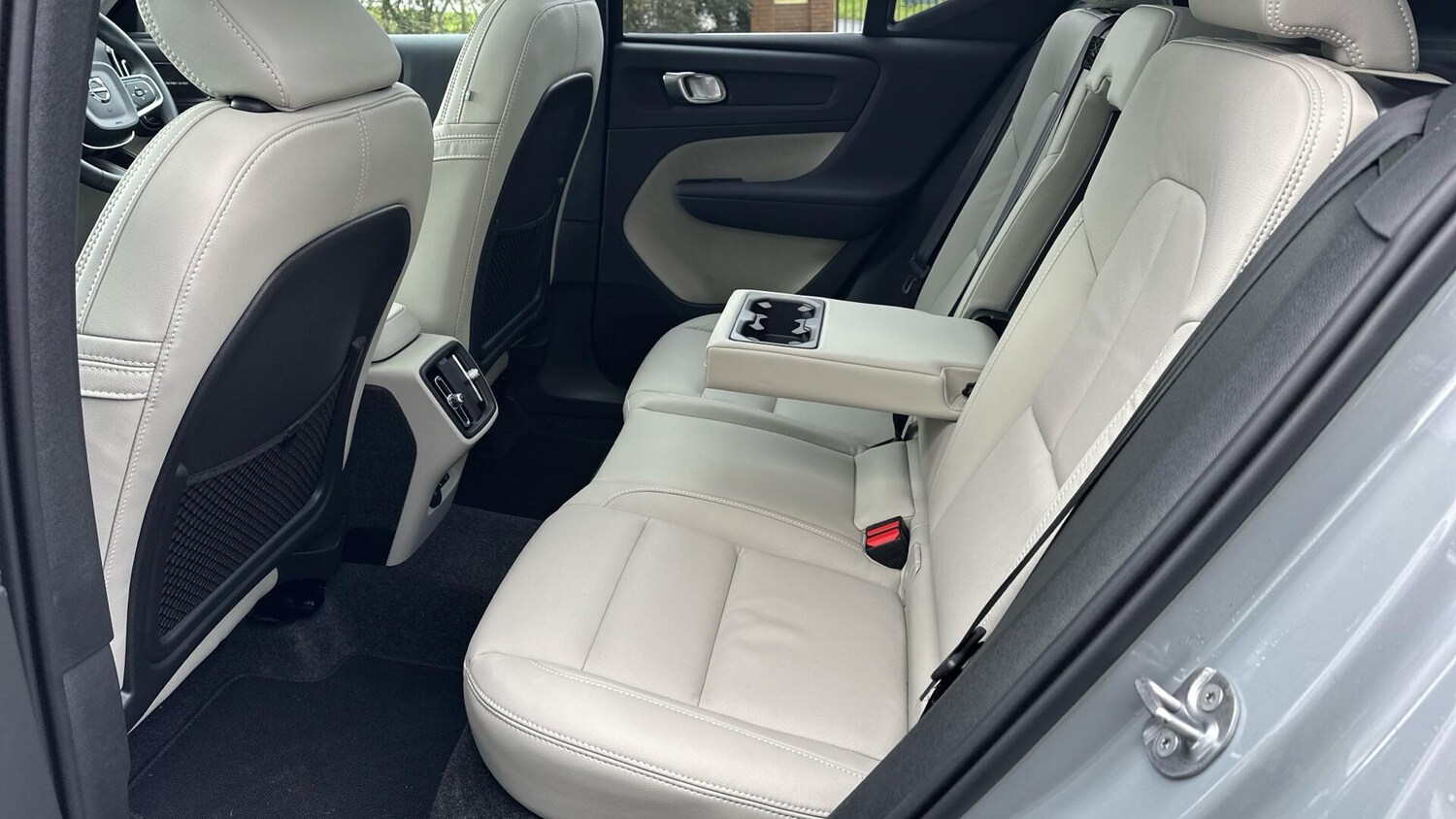 Used Volvo XC40 2026 for sale - 77673015: Photo 27