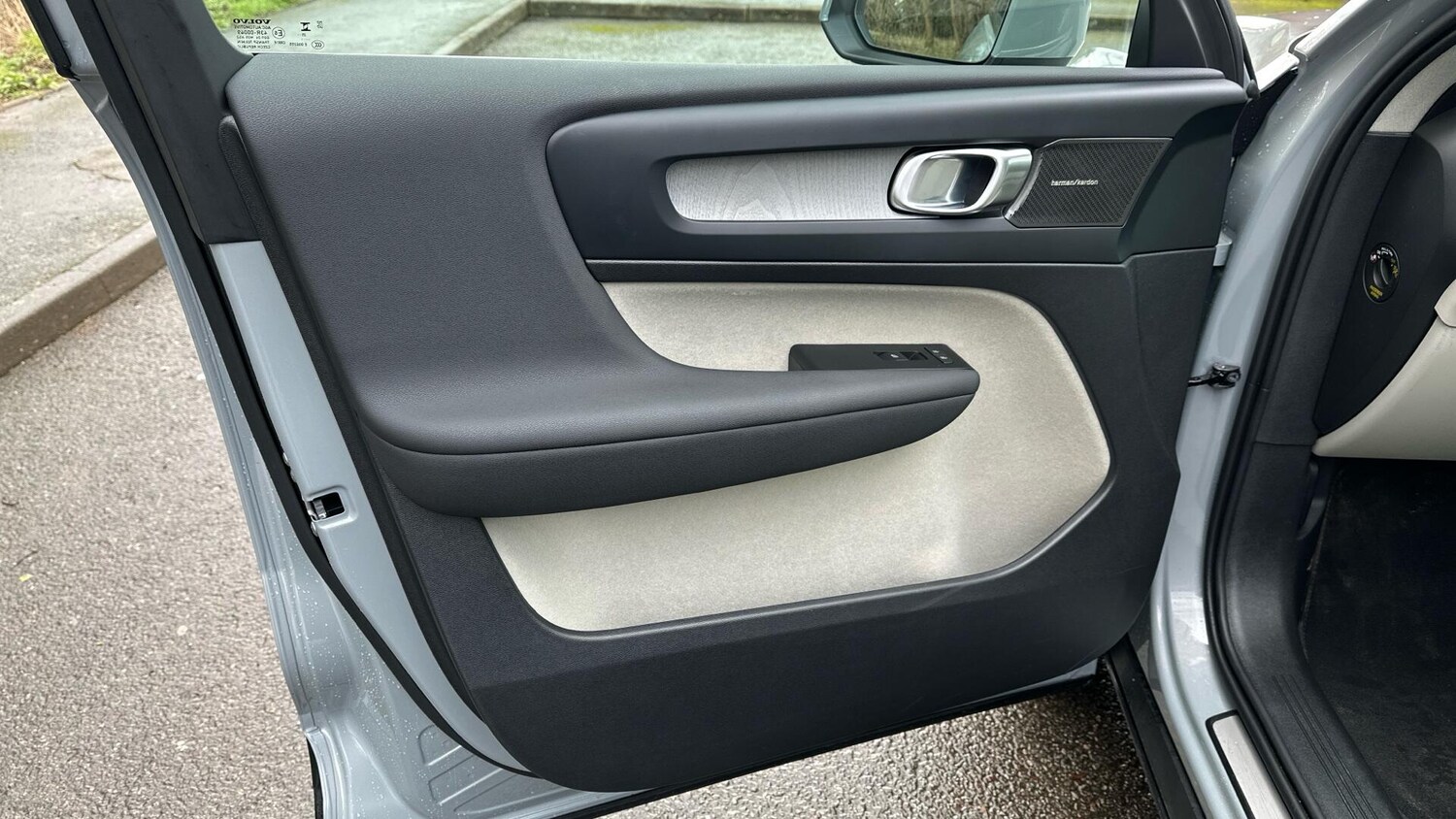 Used Volvo XC40 2026 for sale - 77673015: Photo 32