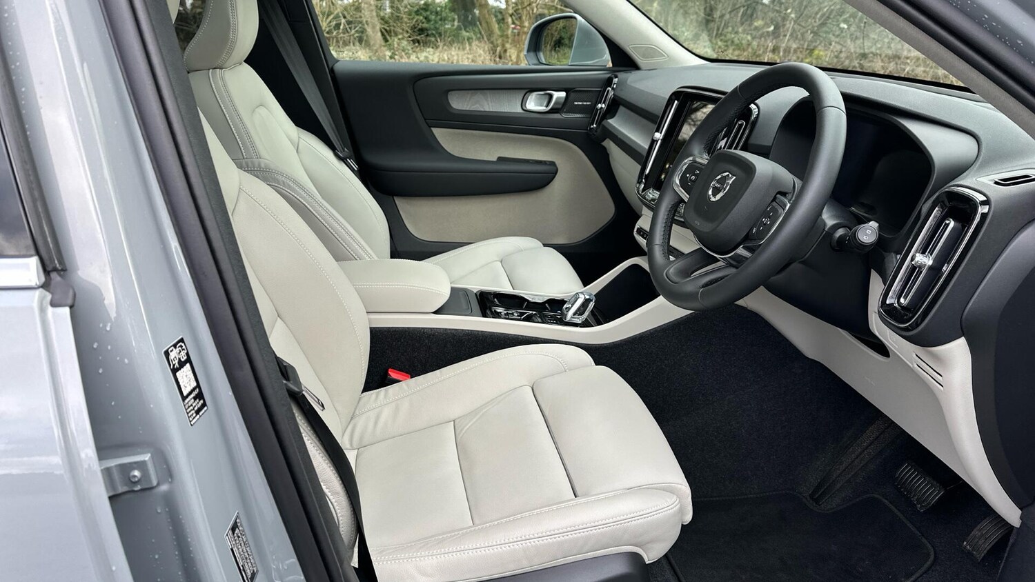 Used Volvo XC40 2026 for sale - 77673015: Photo 37