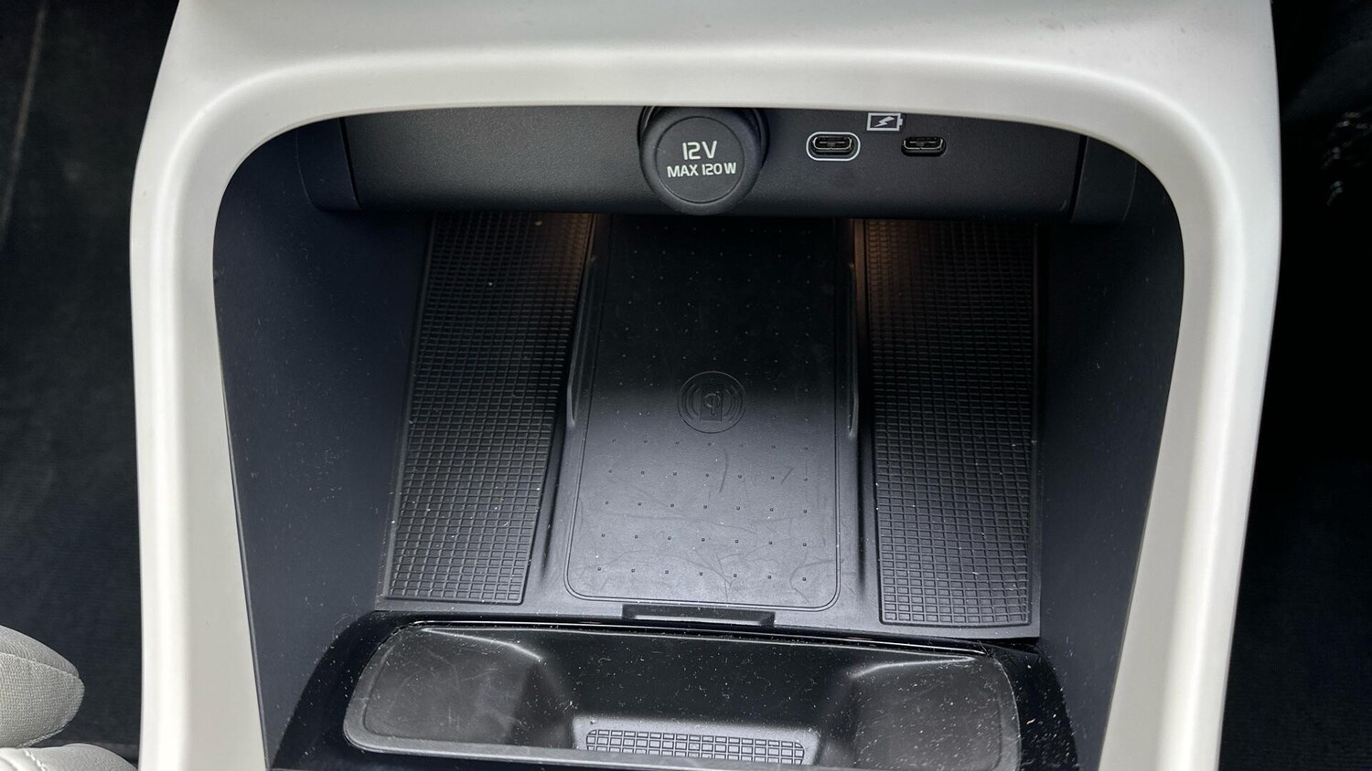 Used Volvo XC40 2026 for sale - 77673015: Photo 47