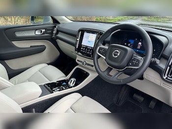 Used Volvo XC40 2026 for sale - 77673015: Photo