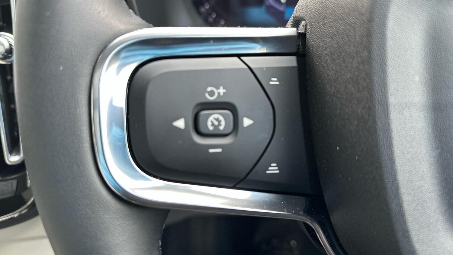 Used Volvo XC40 2026 for sale - 77673015: Photo 50