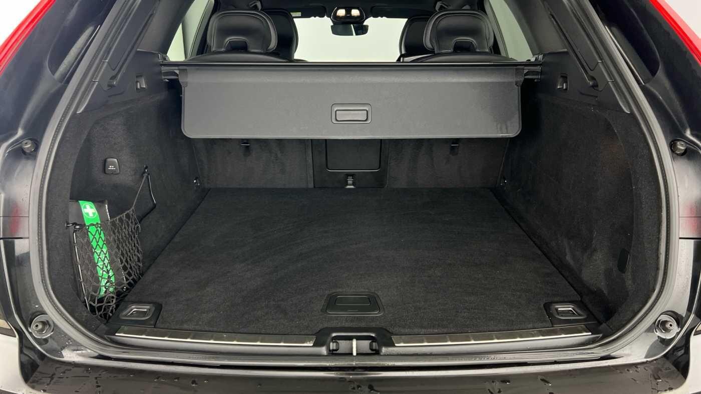 Used Volvo XC60 2022 for sale - 77081810: Photo 5