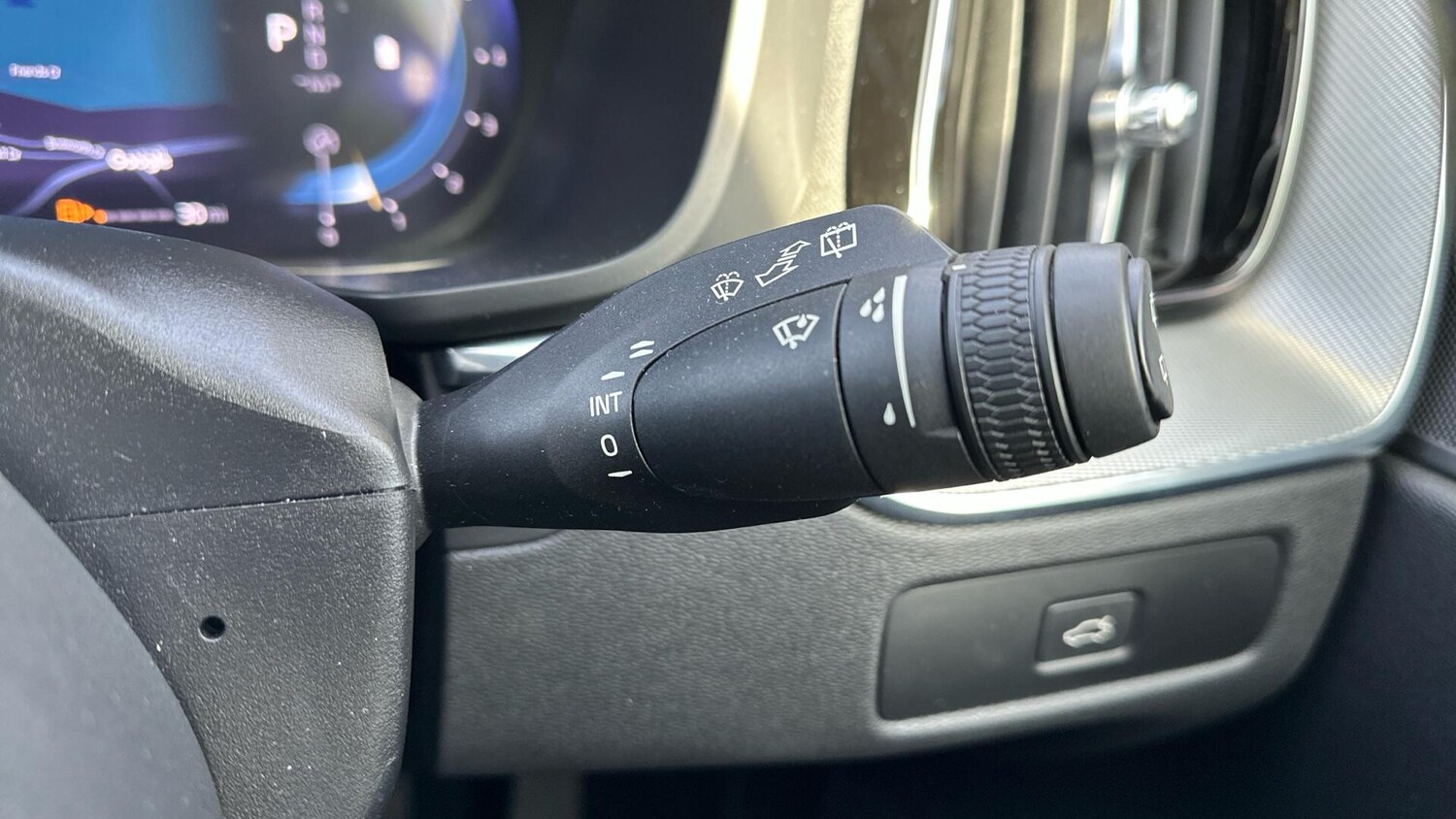 Used Volvo XC60 2023 for sale - 77672998: Photo 24