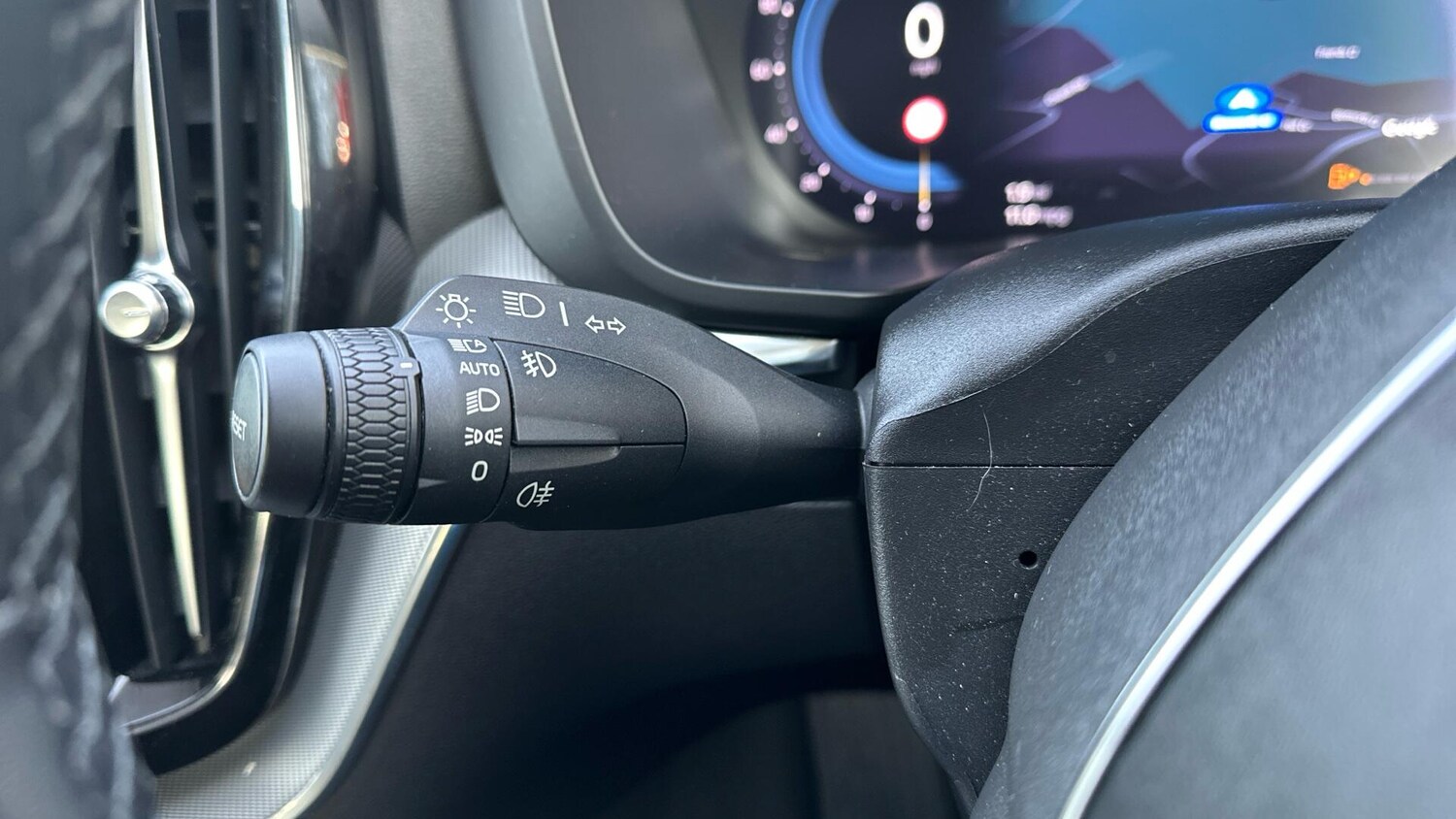 Used Volvo XC60 2023 for sale - 77672998: Photo 25