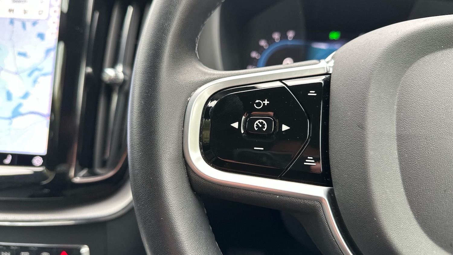 Used Volvo XC60 2022 for sale - 76336888: Photo 21