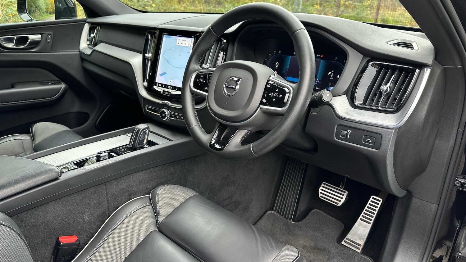 Used Volvo XC60 2022 for sale - 76336888: Photo 4