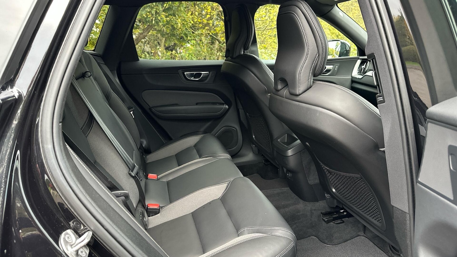 Used Volvo XC60 2022 for sale - 76336888: Photo 6