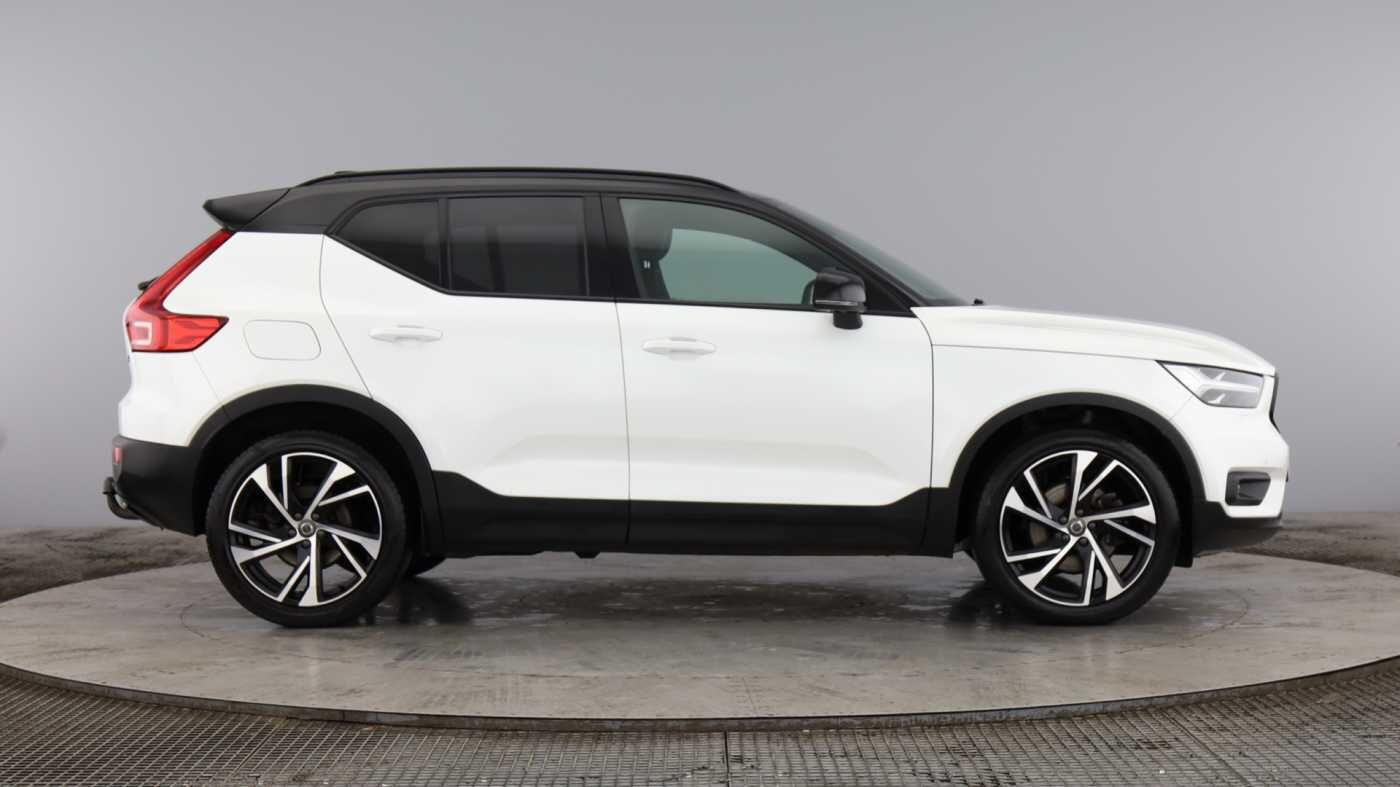 Used Volvo XC40 2021 for sale - 77082061: Photo 2