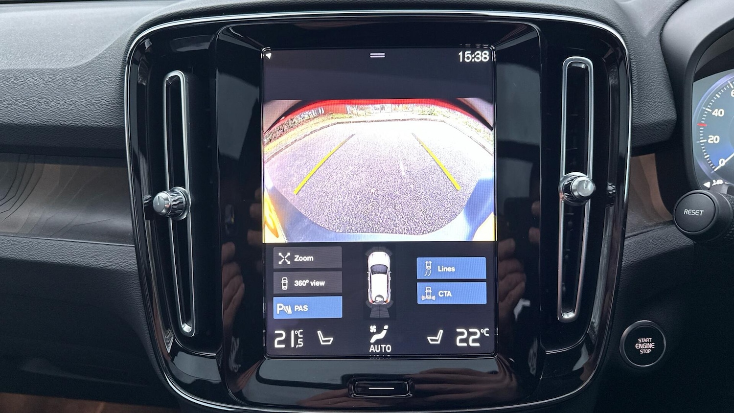 Used Volvo XC40 2023 for sale - 76457729: Photo 19