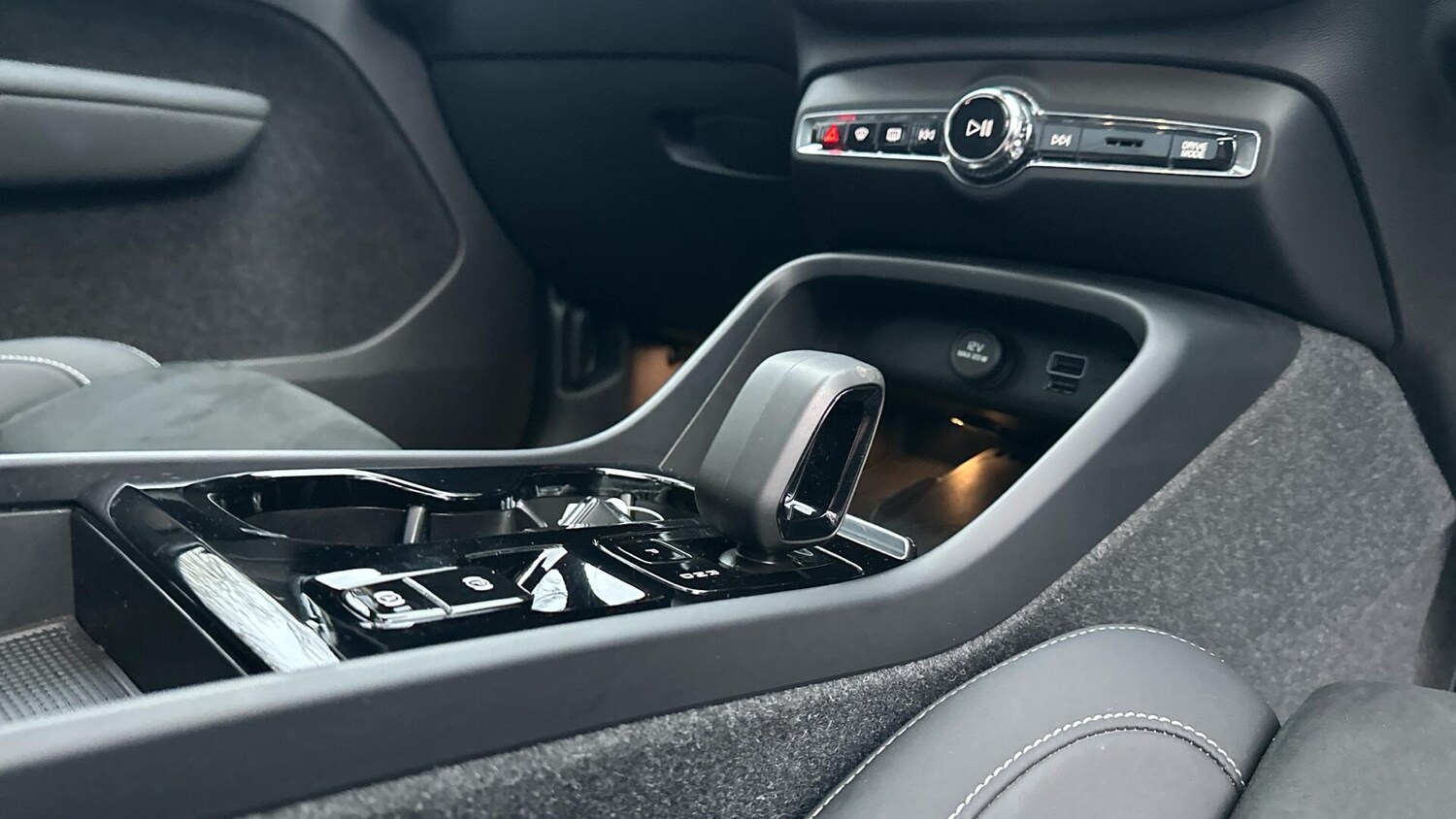 Used Volvo XC40 2023 for sale - 76457729: Photo 26