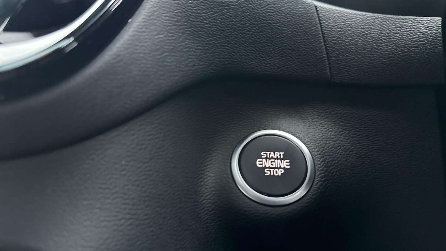 Used Volvo XC40 2023 for sale - 76457729: Photo 27