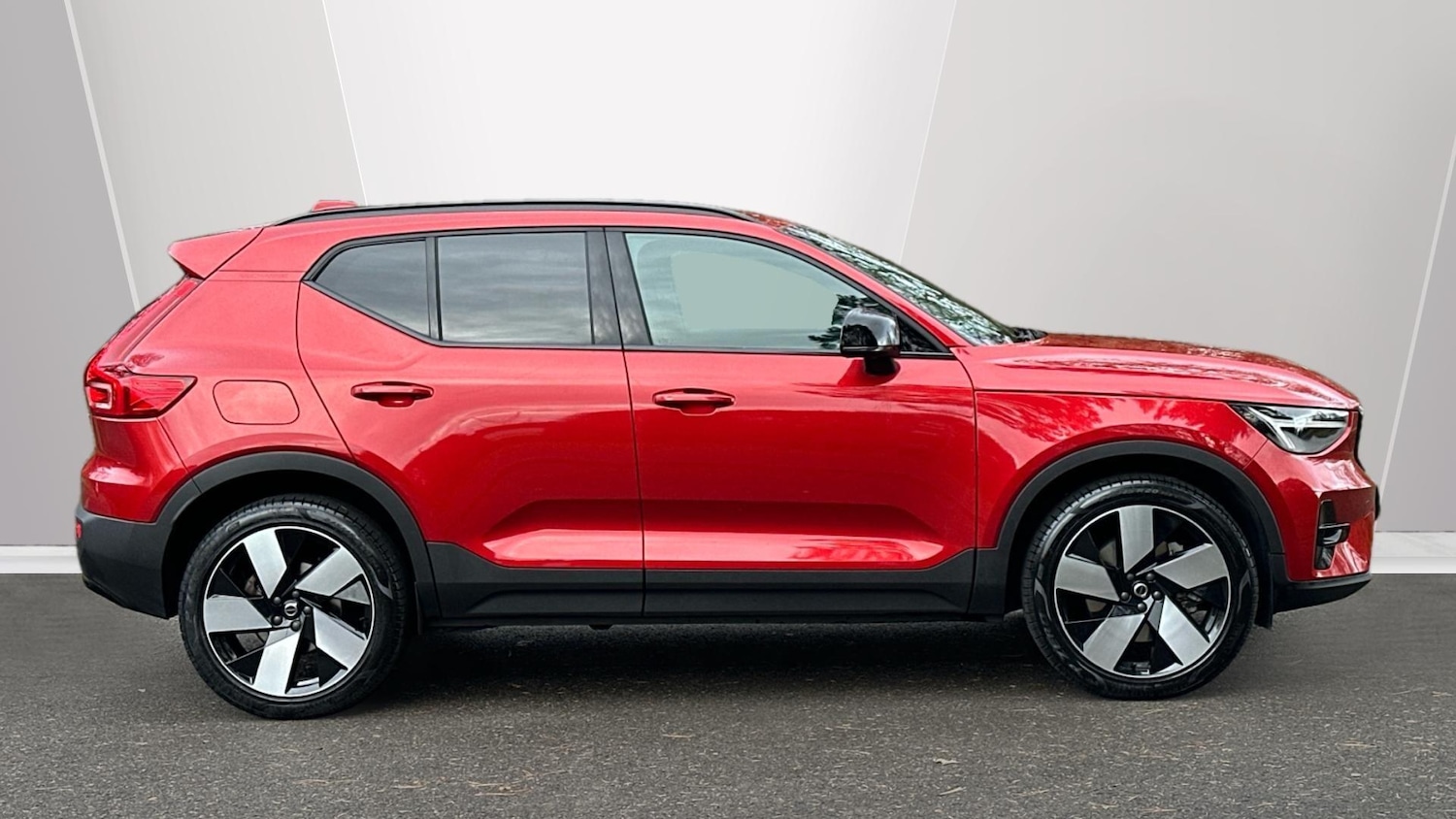 Used Volvo XC40 2023 for sale - 76457729: Photo 3