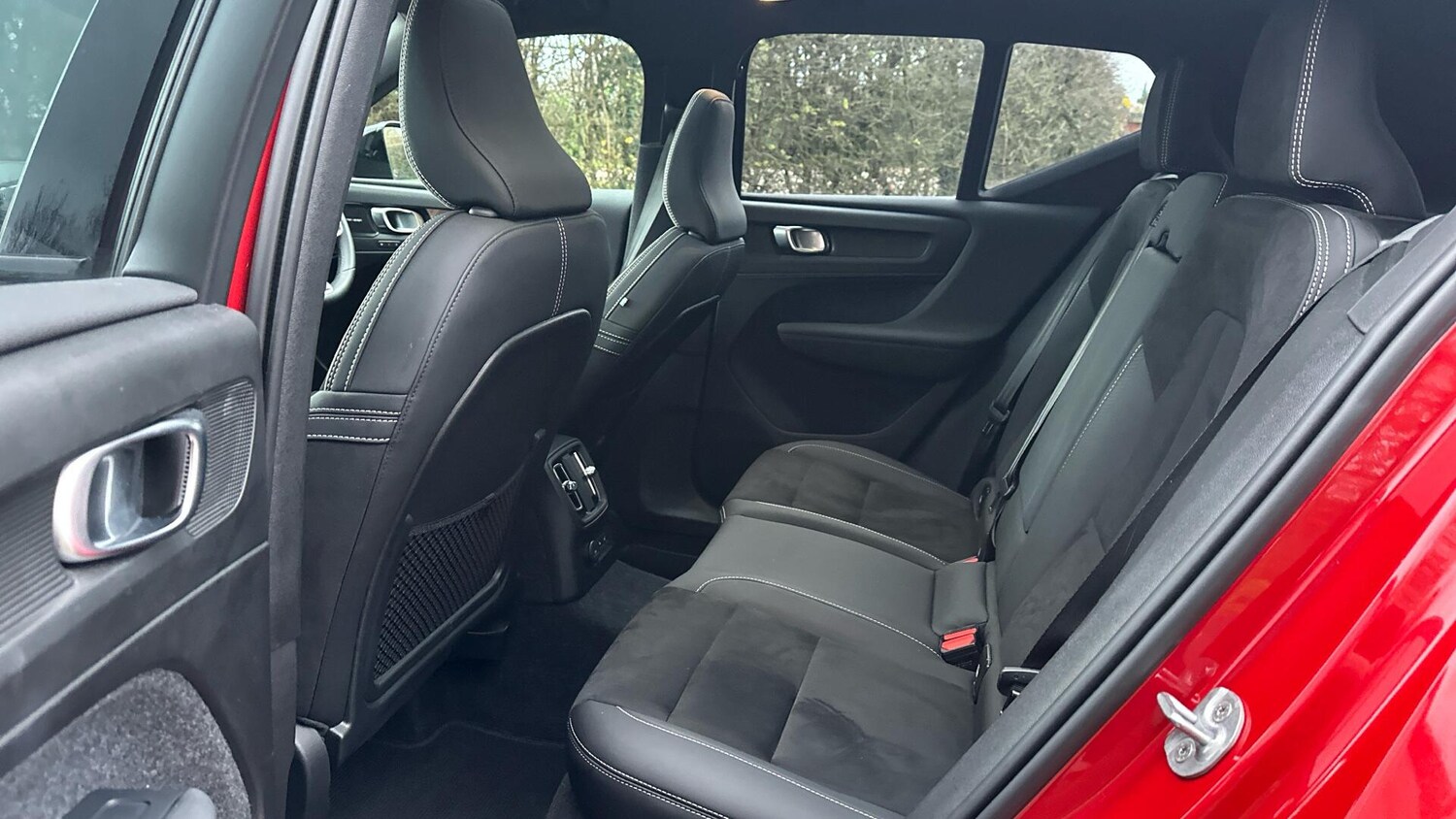 Used Volvo XC40 2023 for sale - 76457729: Photo 33