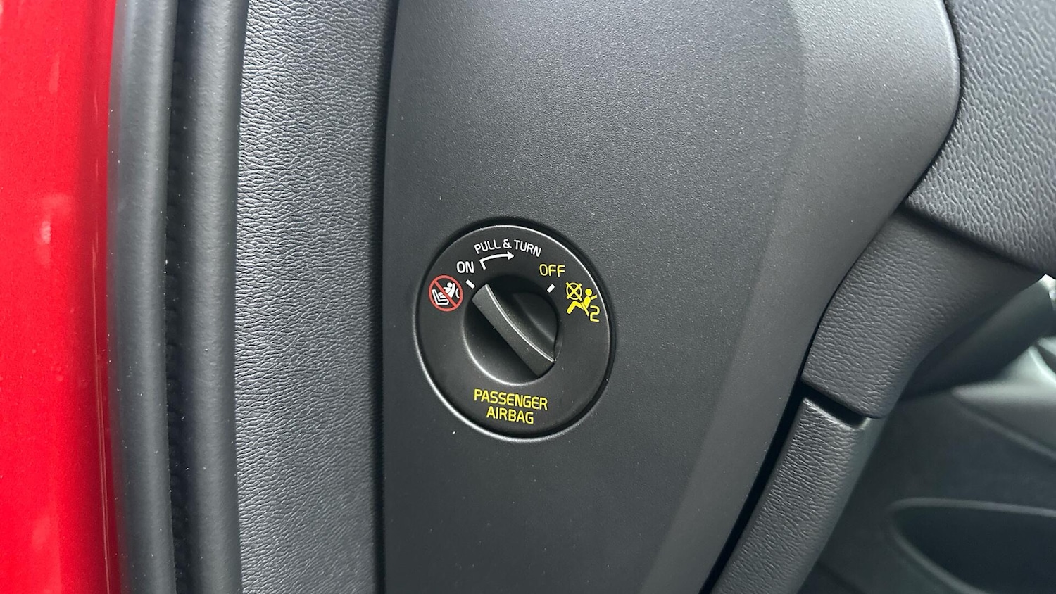 Used Volvo XC40 2023 for sale - 76457729: Photo 42