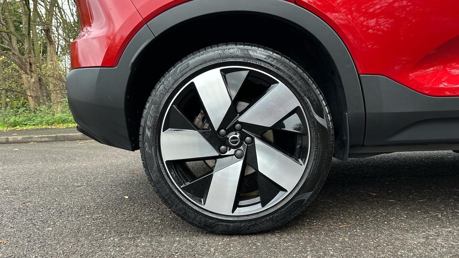 Used Volvo XC40 2023 for sale - 76457729: Photo 43