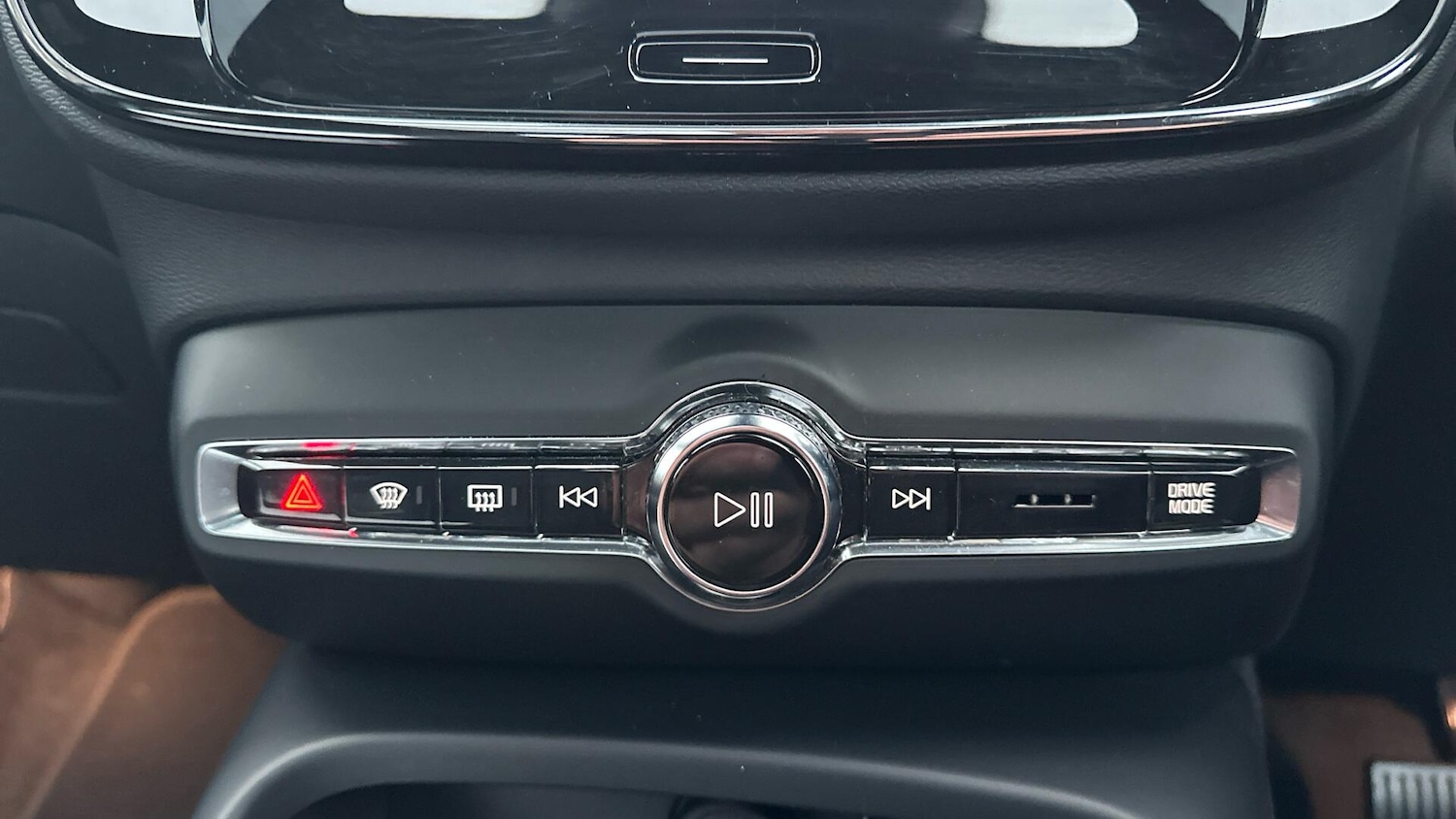 Used Volvo XC40 2023 for sale - 76457729: Photo 50