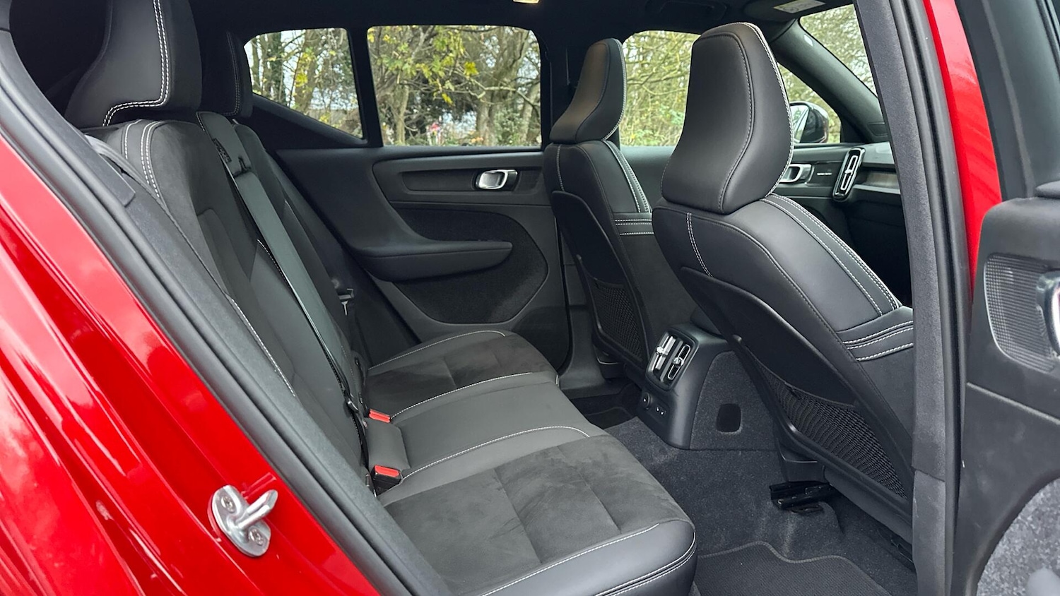 Used Volvo XC40 2023 for sale - 76457729: Photo 6