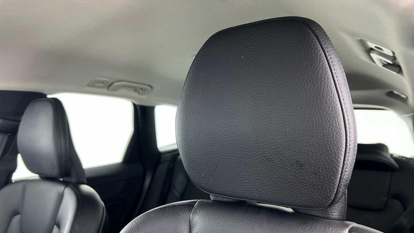 Used Volvo XC60 2021 for sale - 76645872: Photo 11