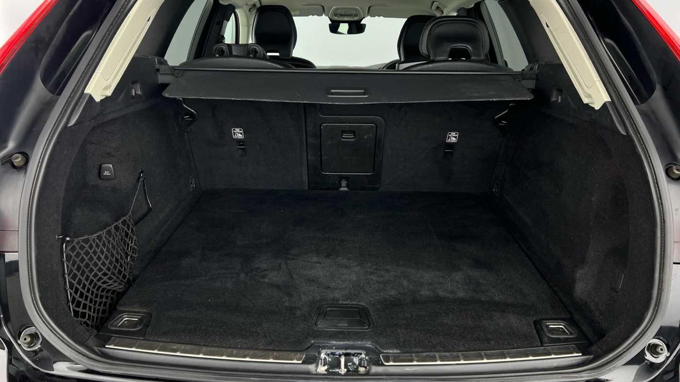 Used Volvo XC60 2021 for sale - 76645872: Photo 5