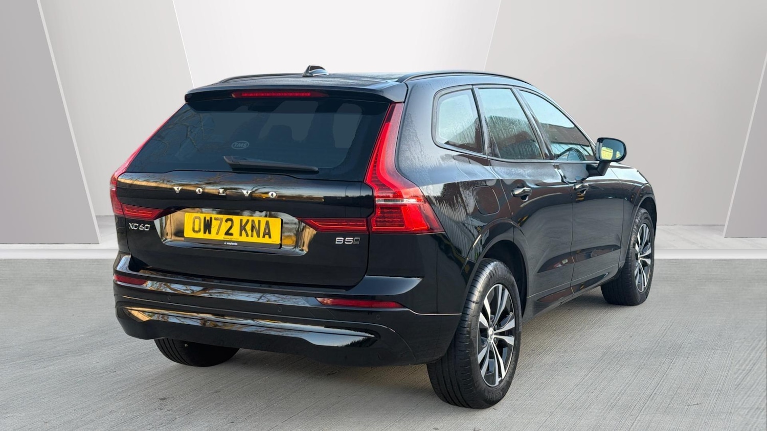 Used Volvo XC60 2023 for sale - 77794211: Photo 2
