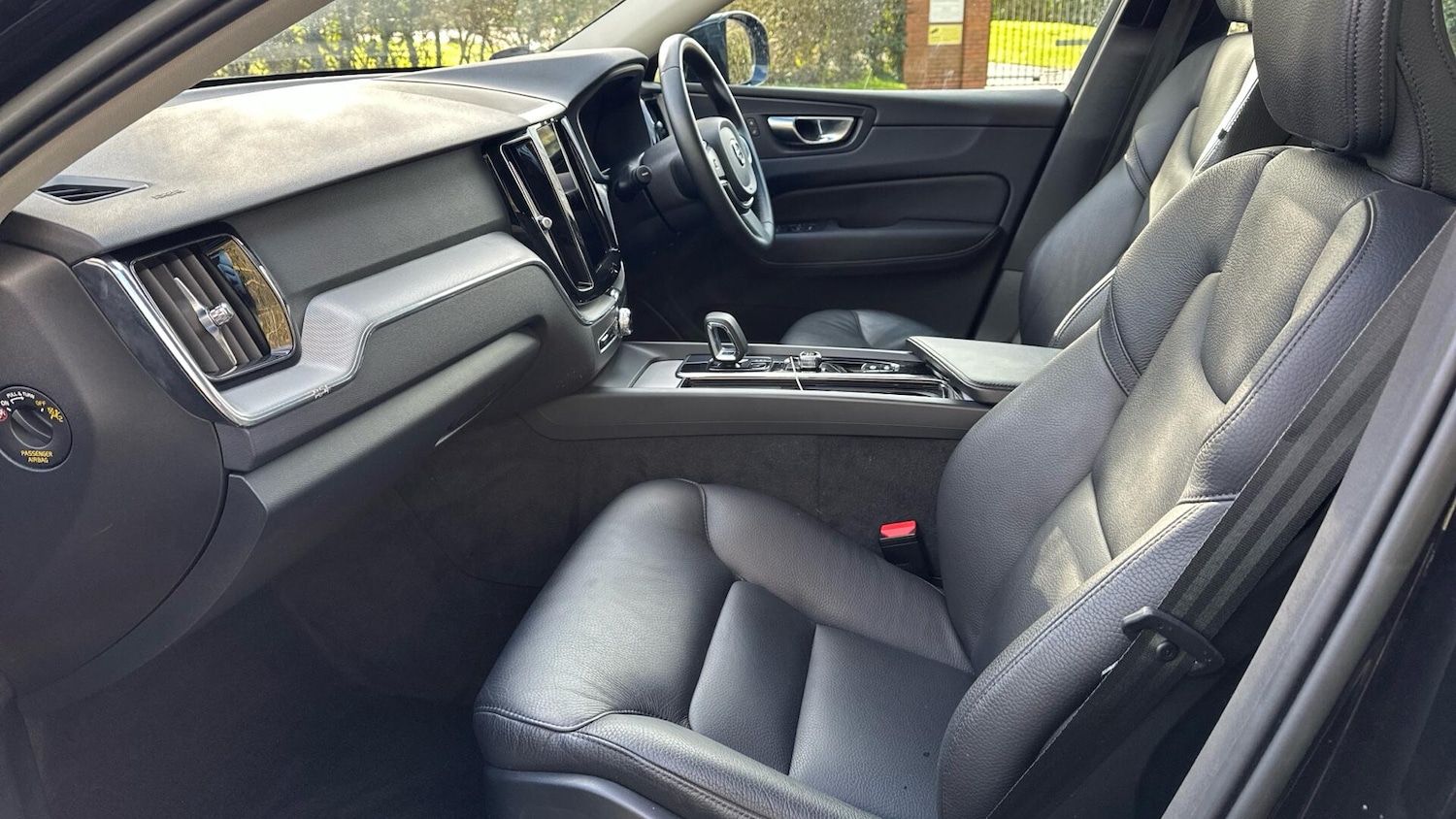 Used Volvo XC60 2023 for sale - 77794211: Photo 25