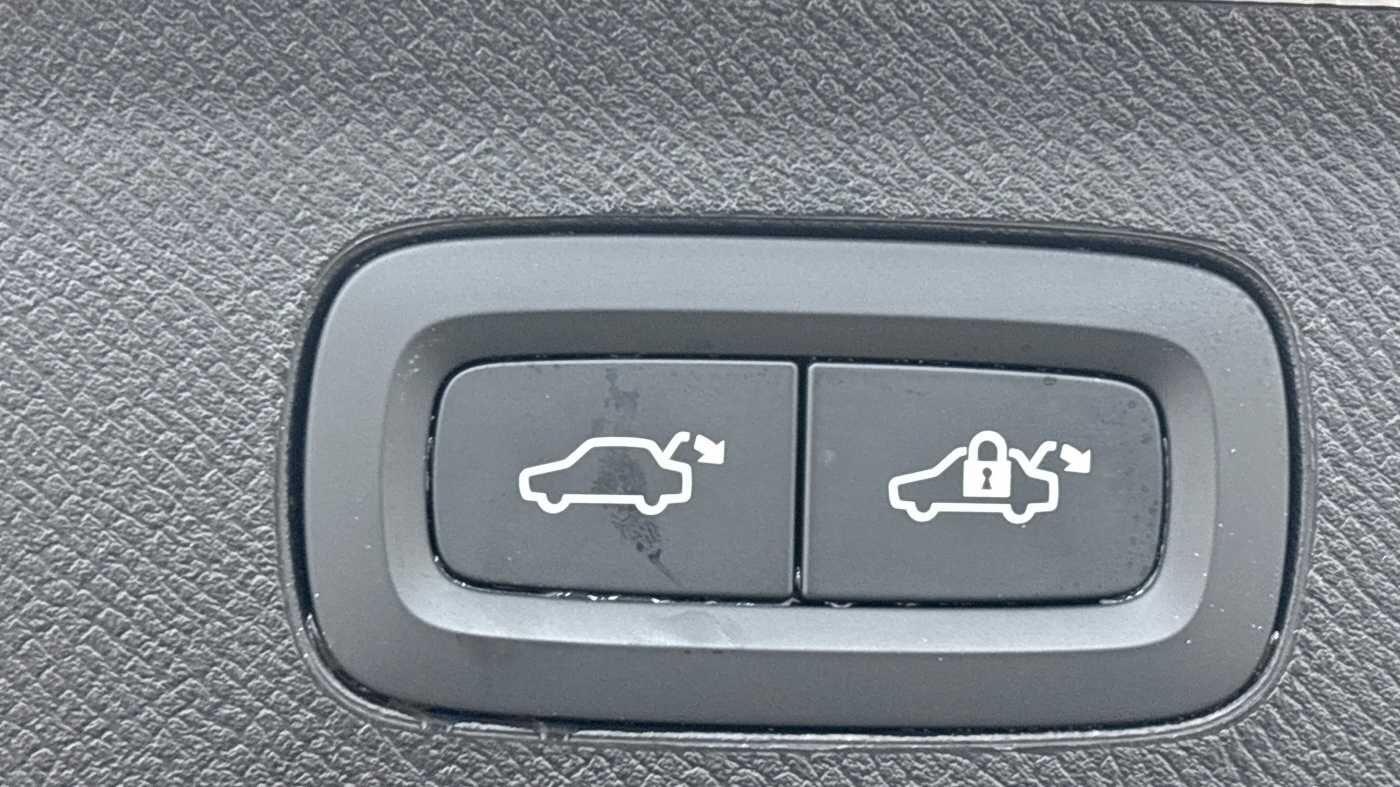 Used Volvo XC90 2025 for sale - 76918540: Photo 19