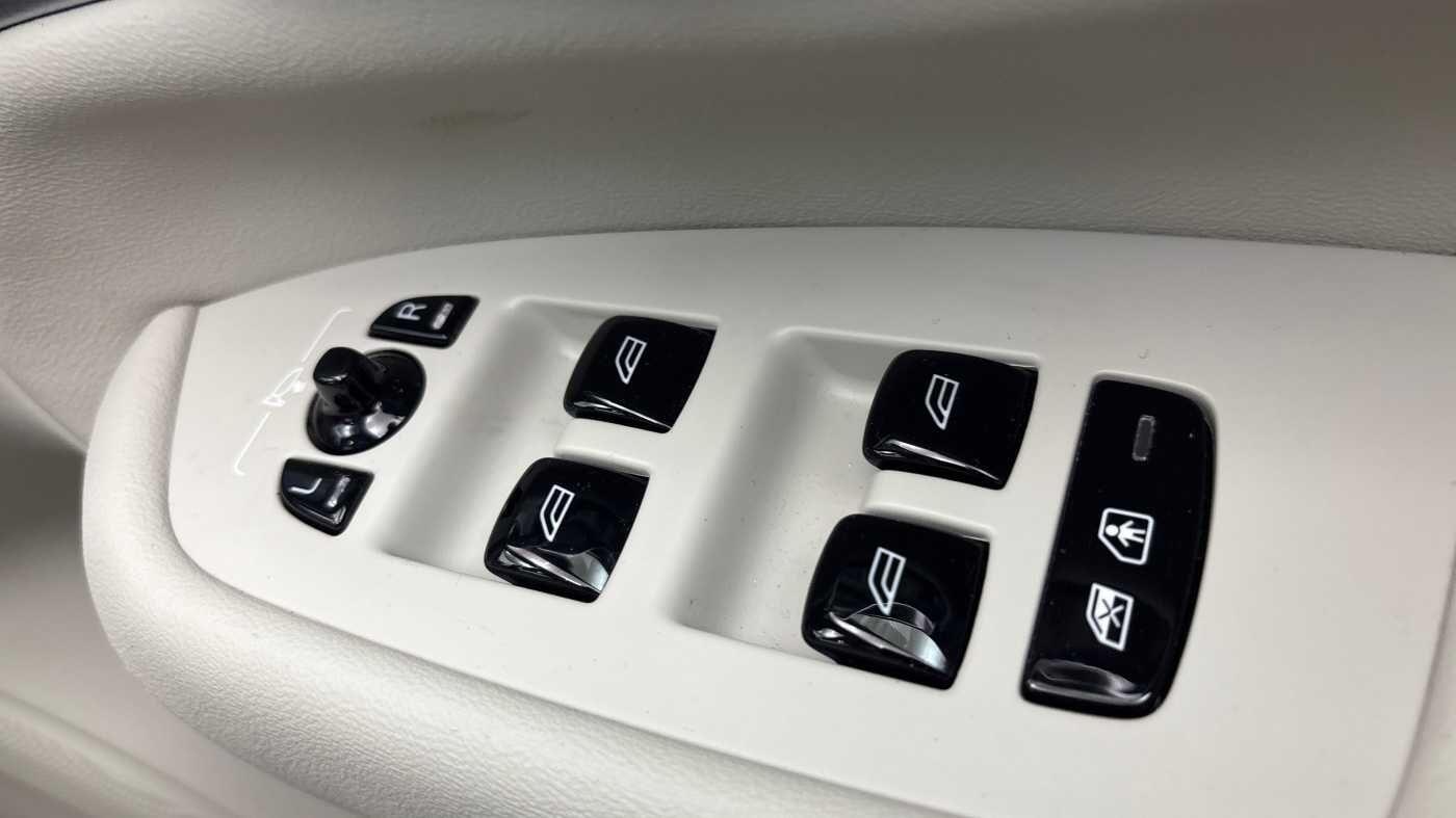 Used Volvo XC90 2025 for sale - 76918540: Photo 25