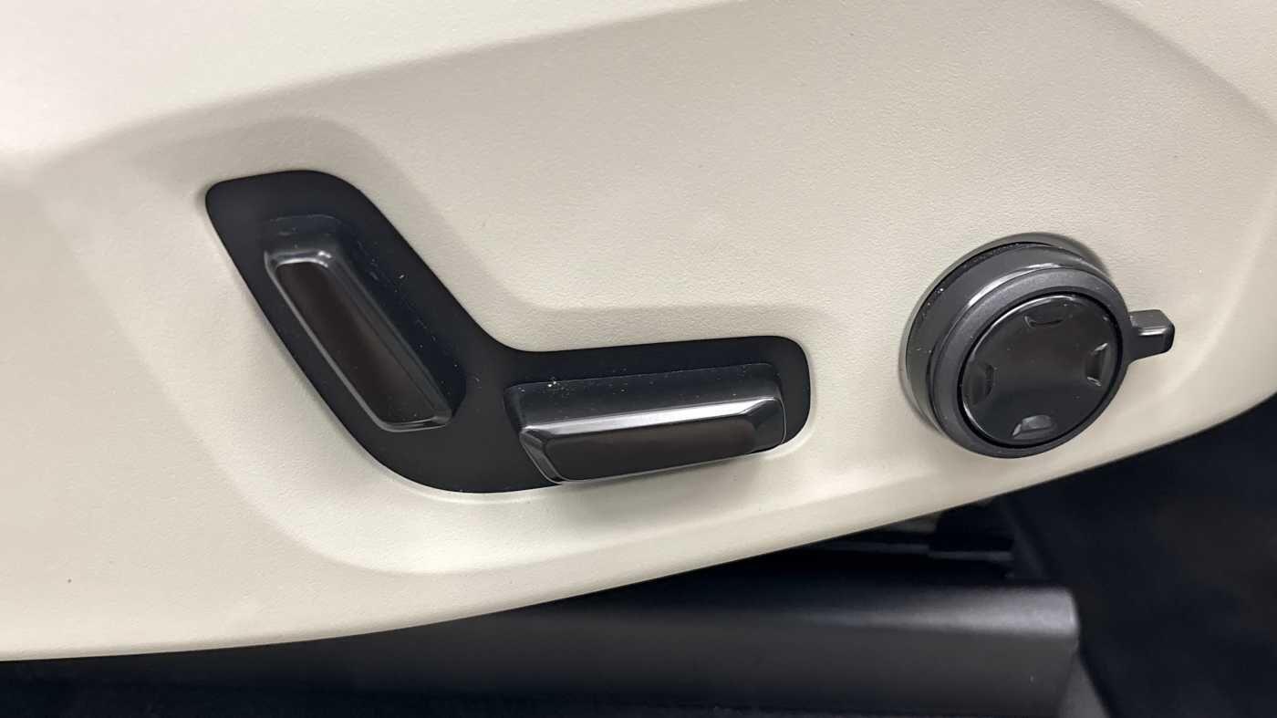 Used Volvo XC90 2025 for sale - 76918540: Photo 28