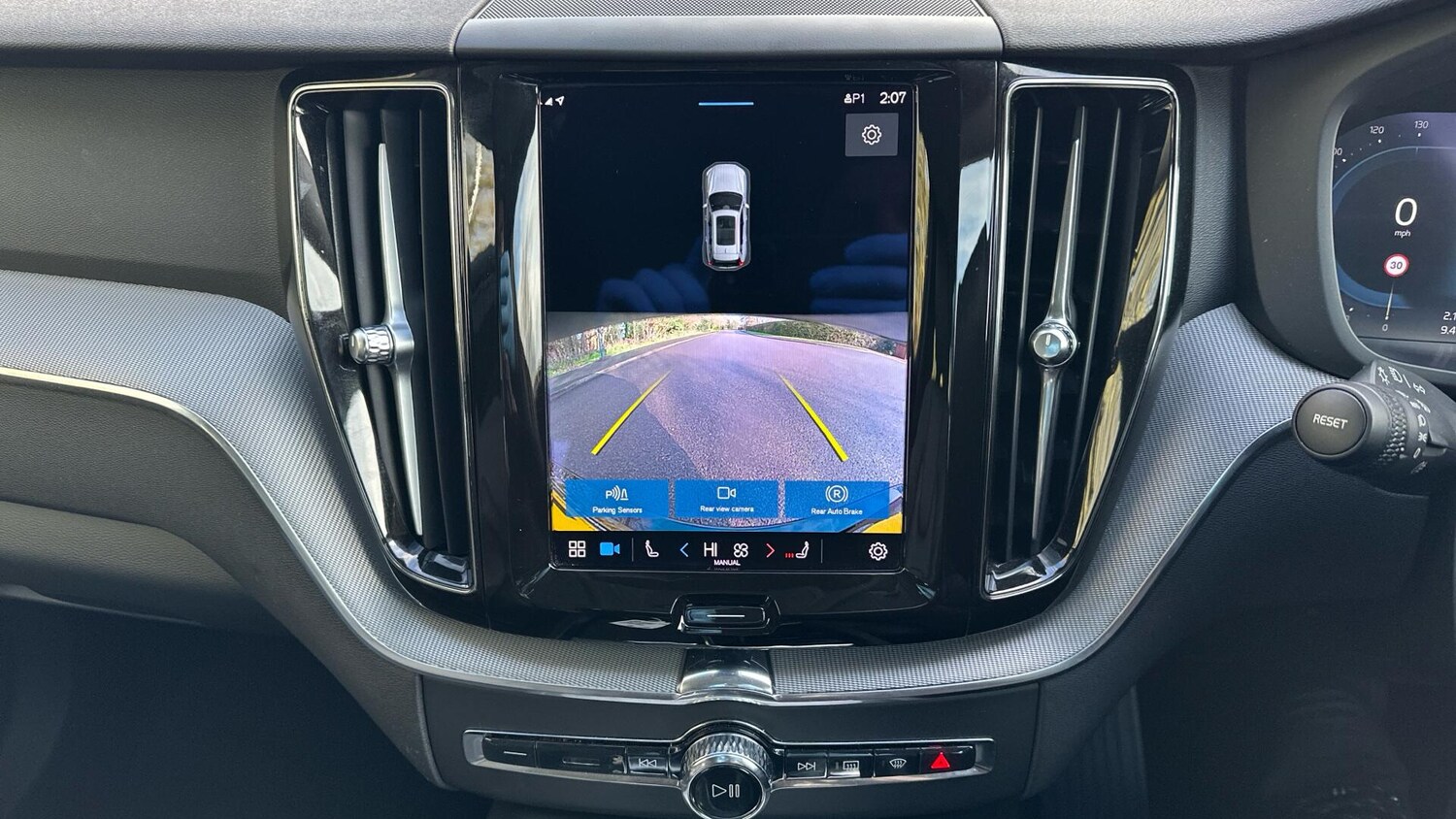 Used Volvo XC60 2023 for sale - 77672990: Photo 42