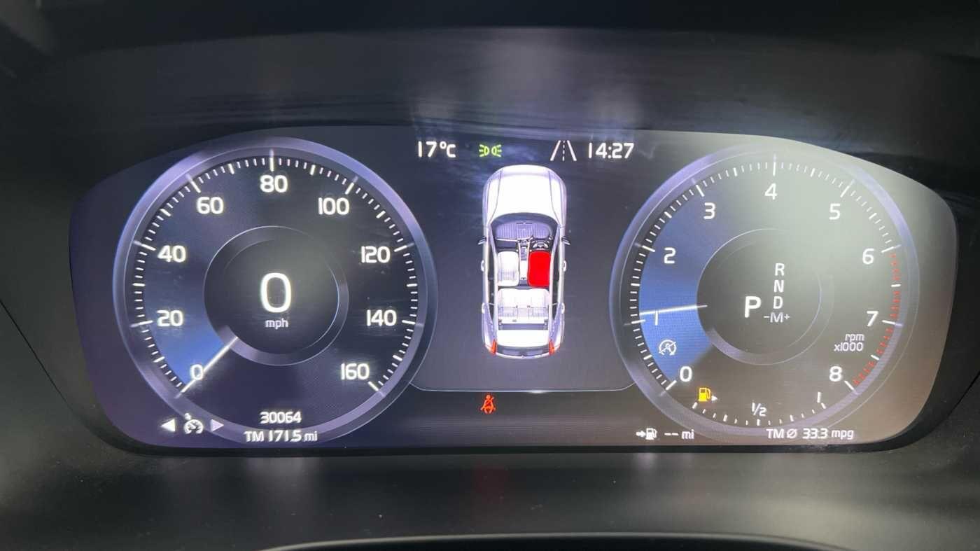 Used Volvo XC40 2021 for sale - 76337516: Photo 9