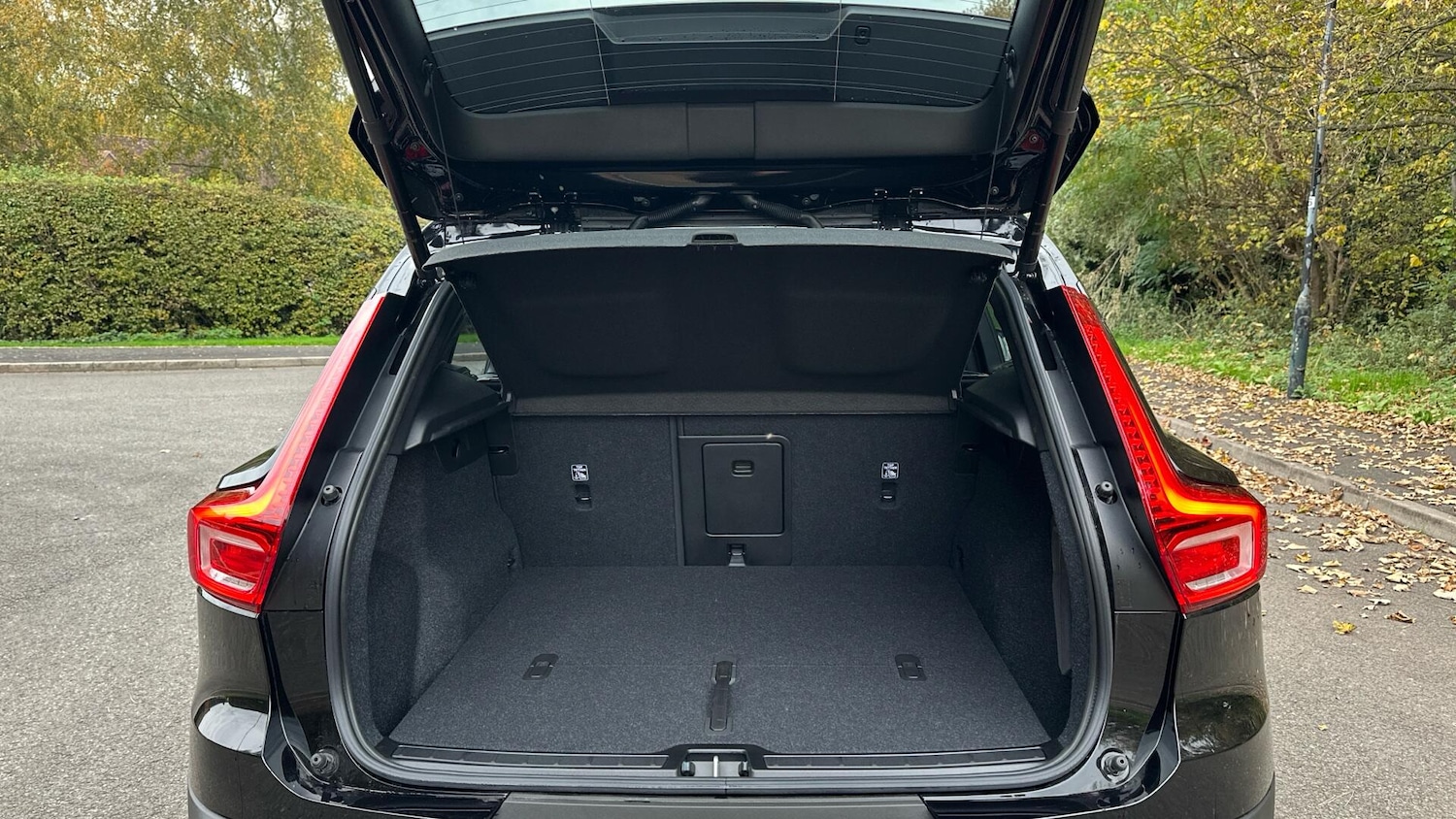 Used Volvo XC40 2025 for sale - 76337419: Photo 41