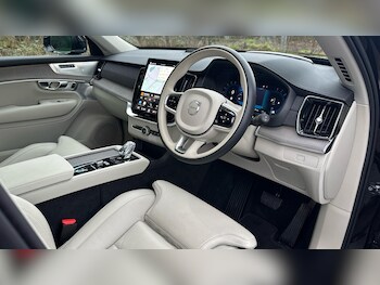 Used Volvo XC90 2025 for sale - 77278517: Photo