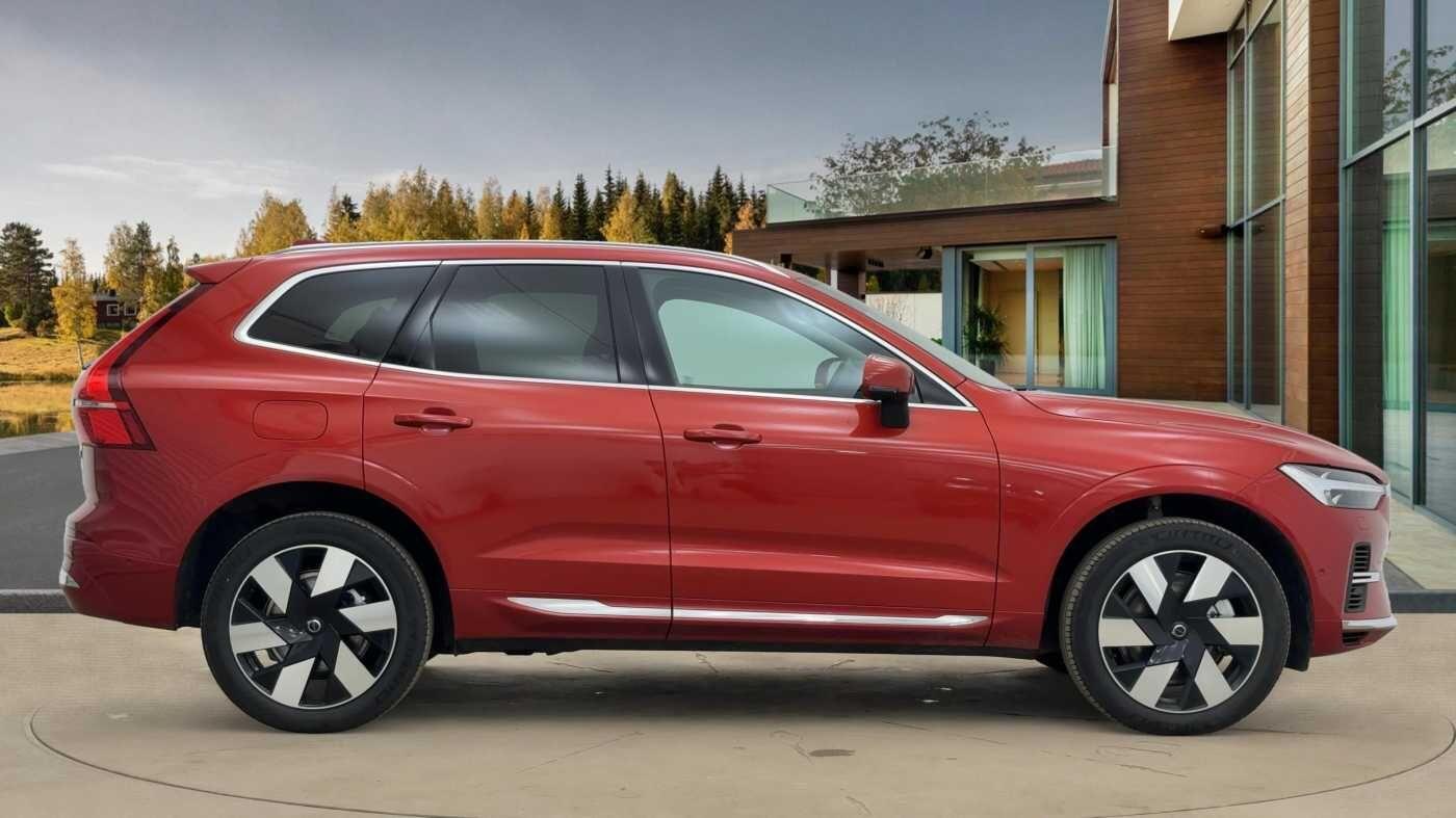 Used Volvo XC60 2025 for sale - 76584153: Photo 2