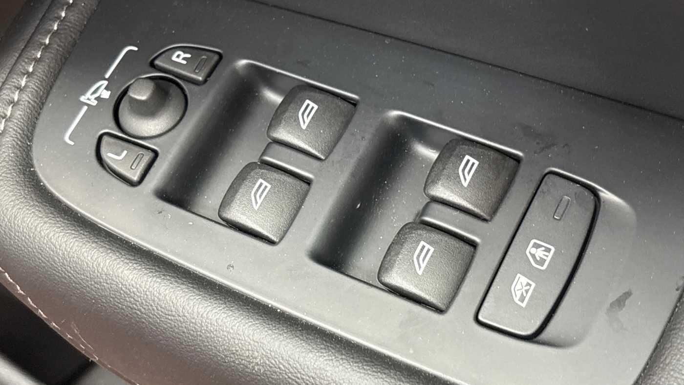 Used Volvo XC60 2025 for sale - 76584153: Photo 25