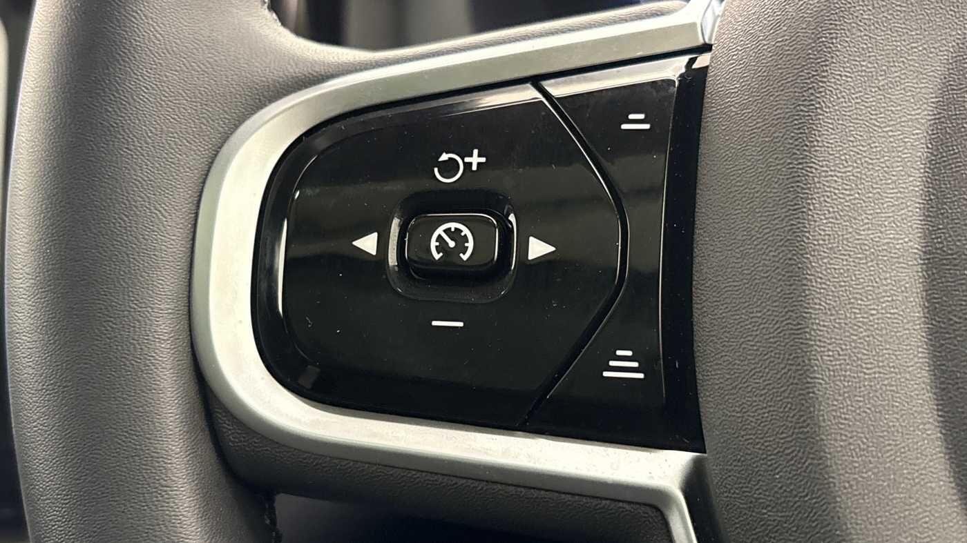 Used Volvo XC60 2025 for sale - 76584153: Photo 31