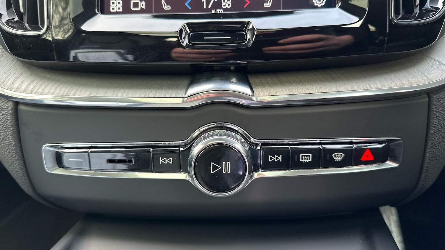 Used Volvo XC60 2025 for sale - 76584153: Photo 50