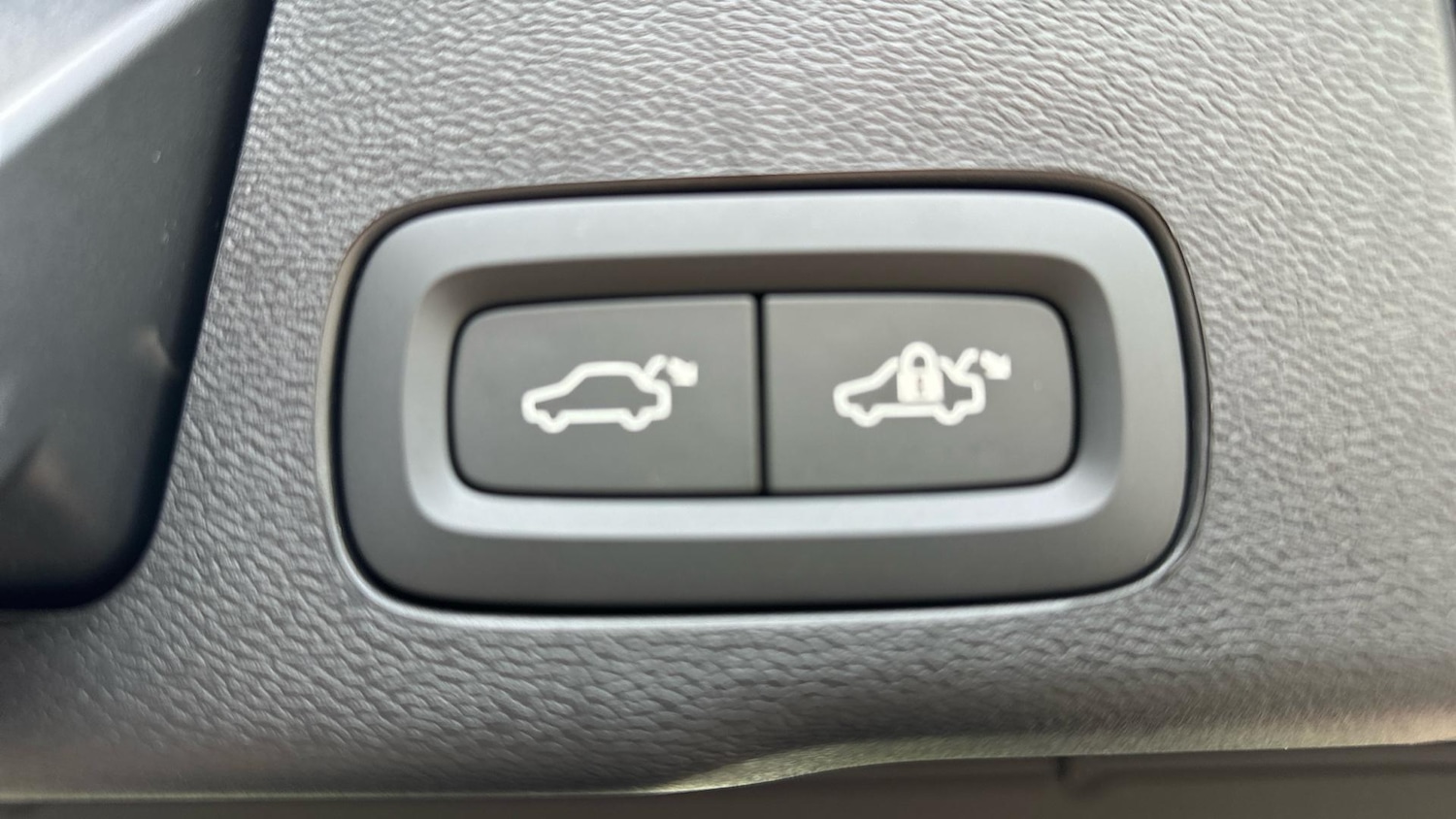 Used Volvo XC60 2025 for sale - 76584555: Photo 15