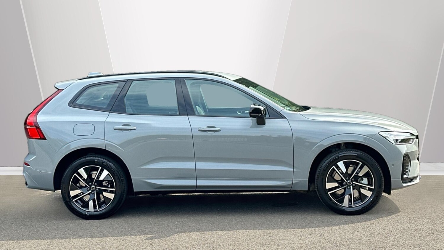 Used Volvo XC60 2025 for sale - 76584555: Photo 3