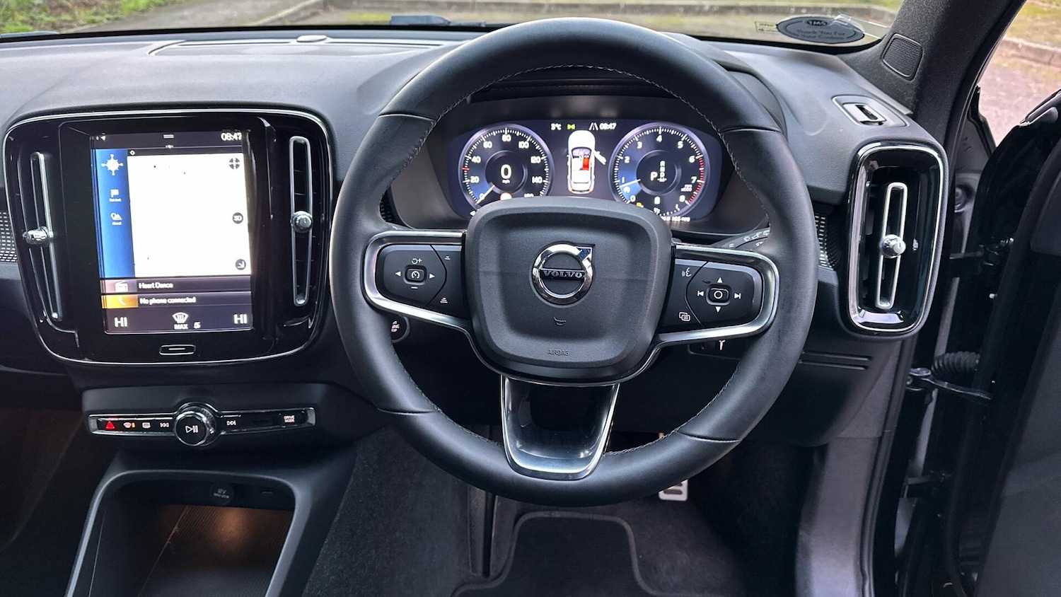 Used Volvo XC40 2021 for sale - 76657575: Photo 10