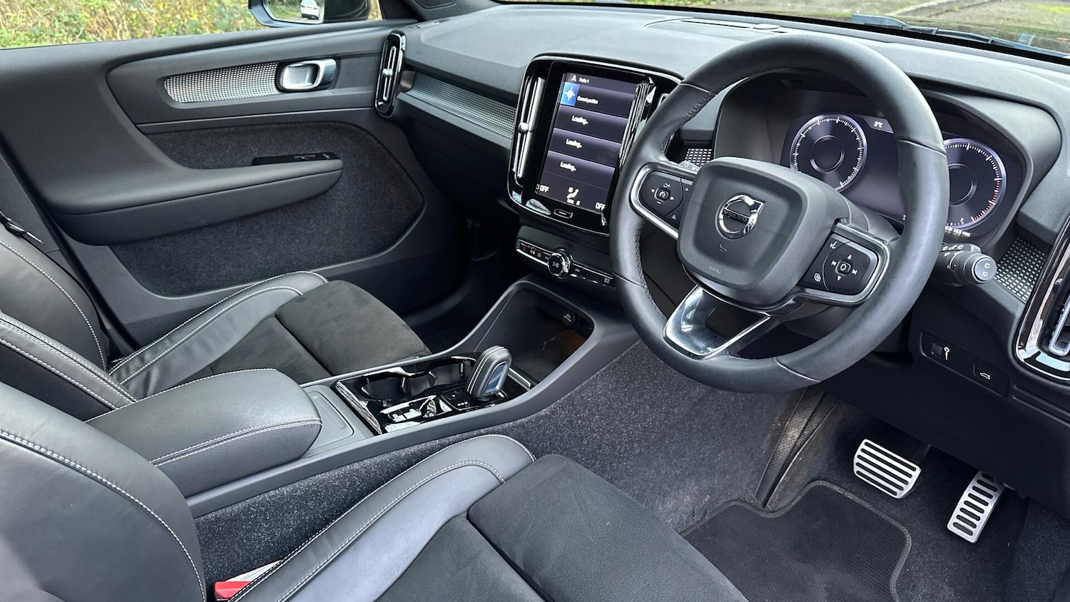 Used Volvo XC40 2021 for sale - 76657575: Photo 33