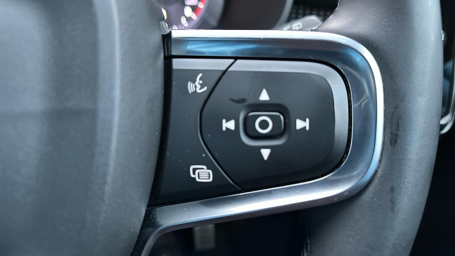 Used Volvo XC40 2021 for sale - 76657575: Photo 44