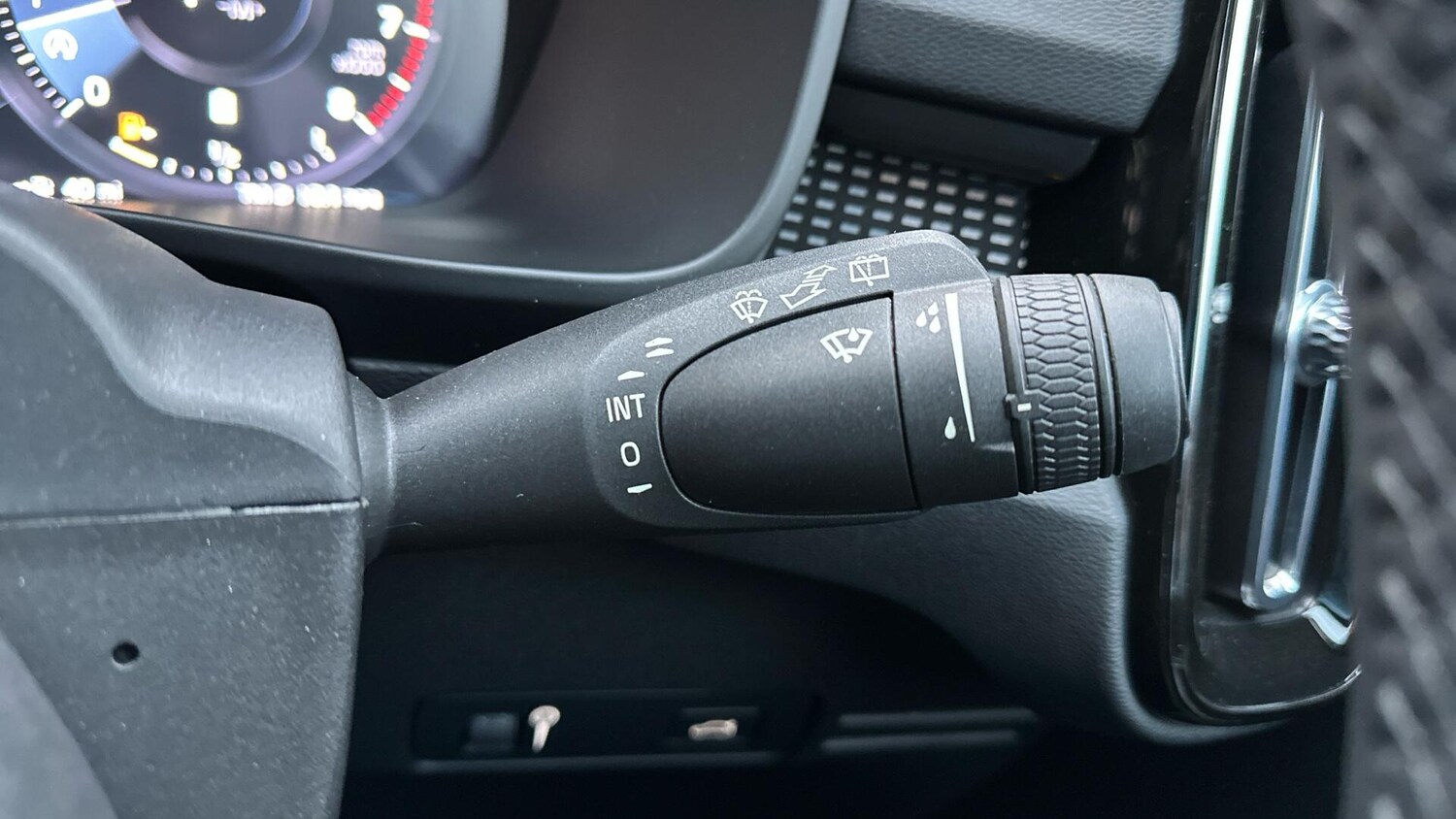 Used Volvo XC40 2021 for sale - 76657575: Photo 45