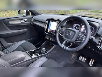 Used Volvo XC40 2021 for sale - 76657575: Photo