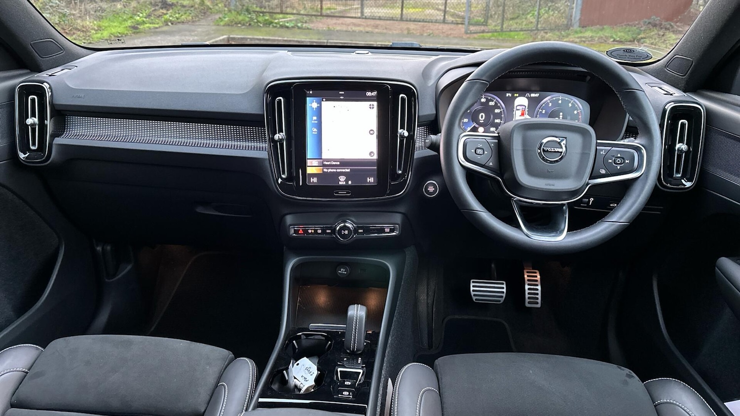 Used Volvo XC40 2021 for sale - 76657575: Photo 5